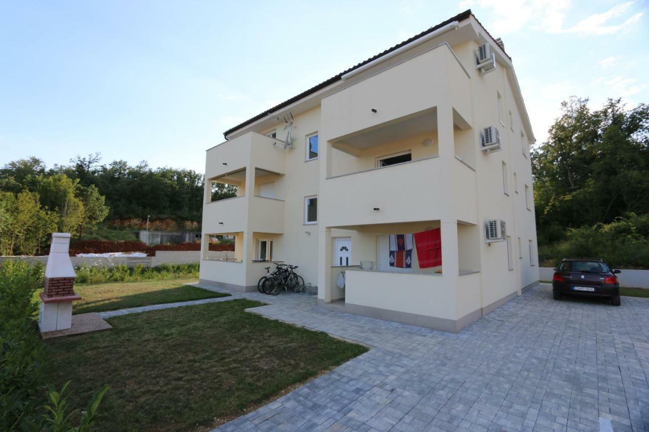 Apartment Samsa Mirica Cizici Exterior photo